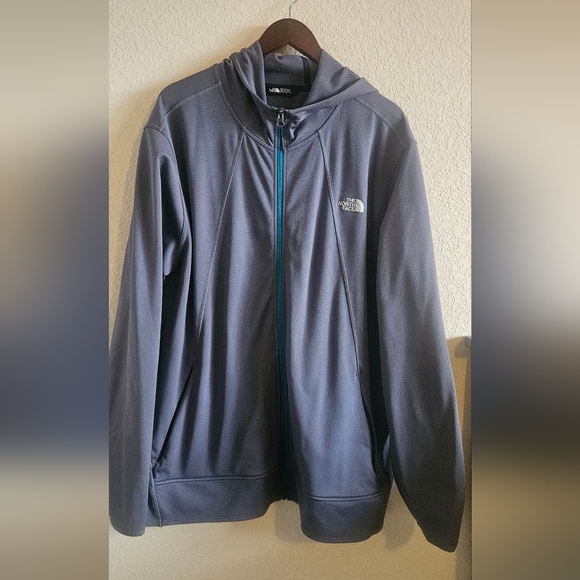 The North Face hooded zip up - Picture 6 of 8